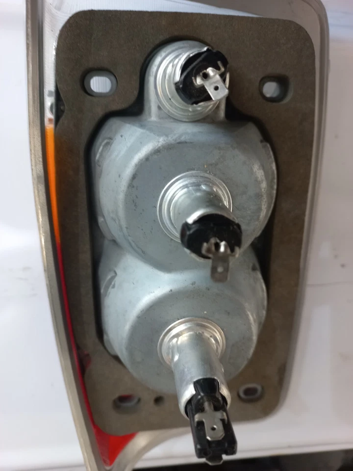 NUEVO DE LOTE TALBOT CHRYSLER HILLMAN AVENGER ESTATE NUEVO CONJUNTO DE LUCES TRASERAS LUCAS 56682 O/S Foto 4 de 4