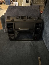 2007-2011 Nissan Versa Center Dash Radio Beze...
