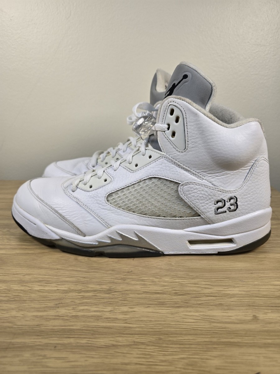 Size 13 - Air Jordan 5 Retro 2015 White Metallic Jordan 5 Retro Metallic White (2015) Men main image 3