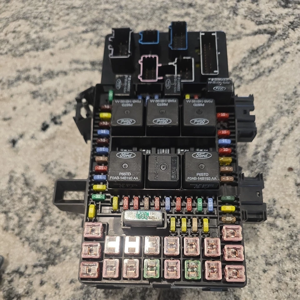2006 Ford Expedition 6L1T-14A067-BA Fuse Box Interior Relay Block Cabin - Image 2 of 4