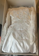Michaelagelo Wedding Dress with Train Size 6 Long Sleeve