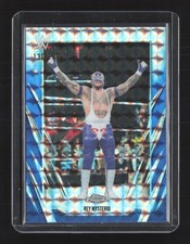 2026 Topps Chrome WWE Rey Mysterio Base /150 Blue Geometric