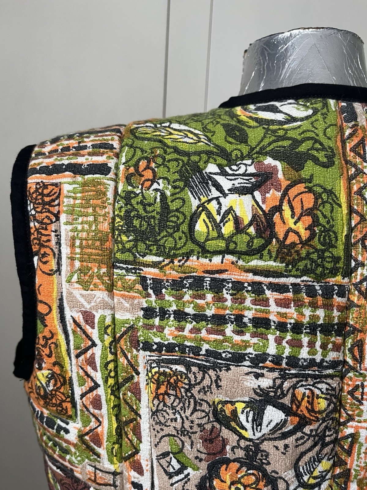 One-off handmade cropped quilted patchwork gilet … - image 10