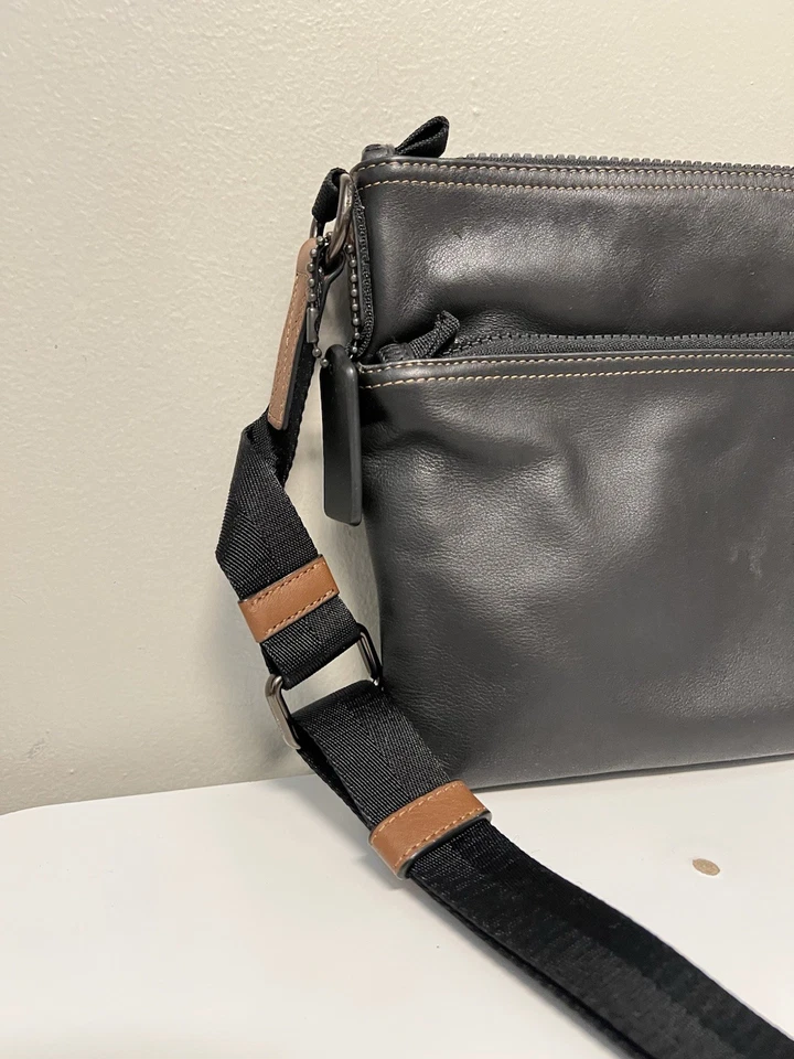 Bolso Bandolera Pequeño Coach Pacer 78834 Negro Cuero Liso Parche Retro Raro Foto 2 de 4