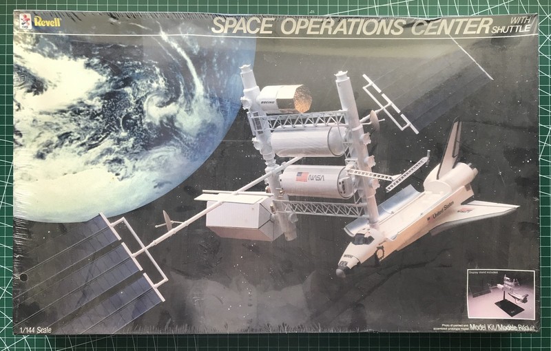 Revell  1/144 NASA Space Operations Center with Space Shuttle  Model  Kit SEALED