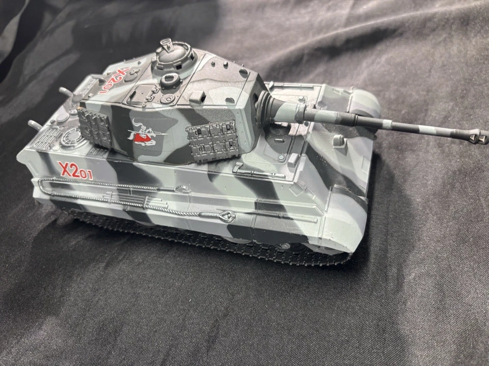 King Tiger Battery Operated Die Cast Military Tank No.60203 Gray X201   #T28 - Image 3 of 4