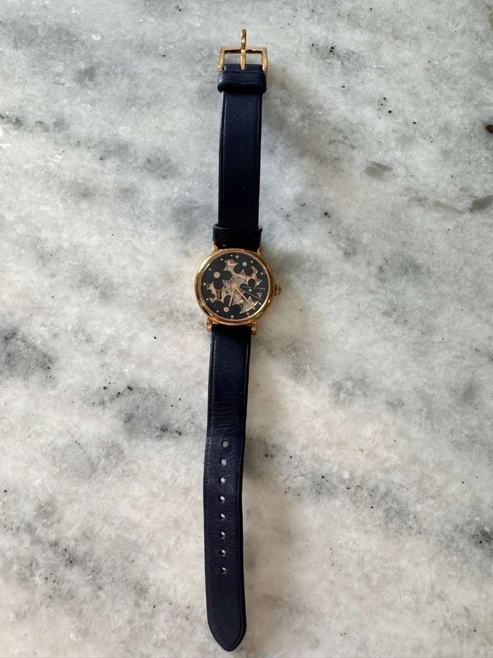 Reloj de cuarzo Marc Jacobs MJ1628 clásico con correa de cuero 28 mm para dama Foto 3 de 4