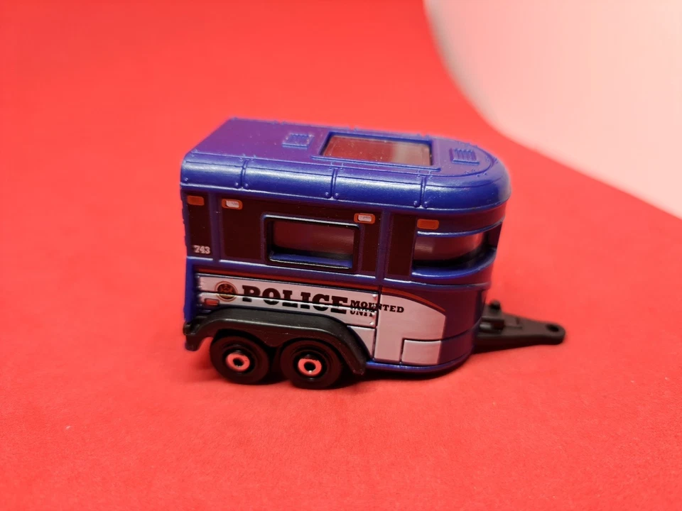 Matchbox 2016 Police 1/64 Pony trailer - Image 3 of 4