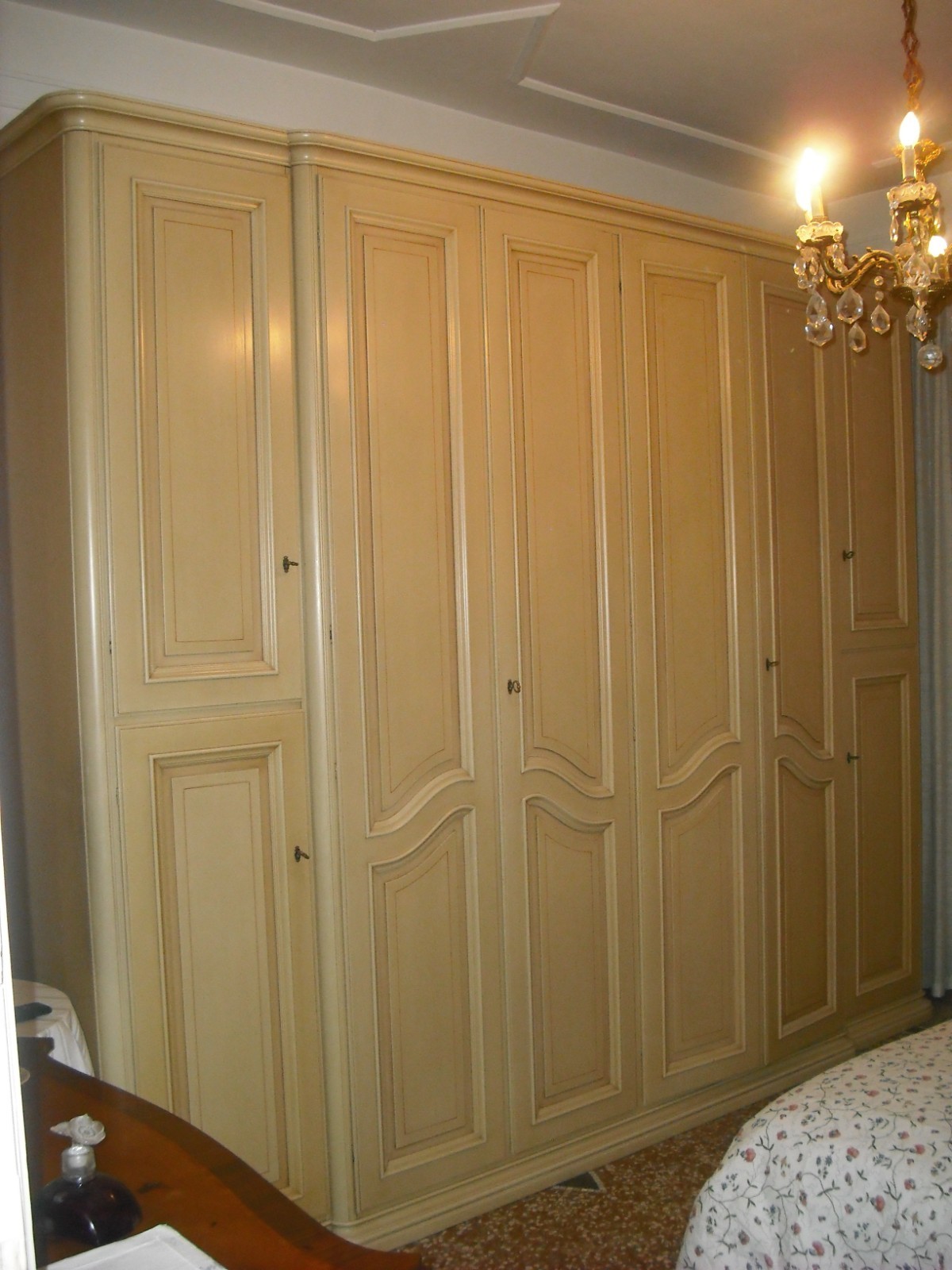armadio stile veneziano, colore avorio