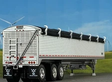 1/64 DCP WHITE WILSON PACE SETTER TRI AXLE GRAIN TRAILER W/ BLACK TARP
