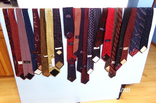 24 CORBATAS DE COLECCIÓN PARA HOMBRE GIVENCHY SHALE ALLEN LOLLY ZIGGUR ELLIS Y MÁS SEDA POLIETILENO - Imagen 2 de 6