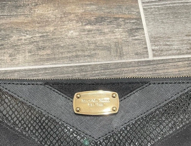 Michael Kors Jet Set Artículo Negro Saffiano Serpiente Cuero + Gamuza Bolso sin asas Muñequera Foto 3 de 4