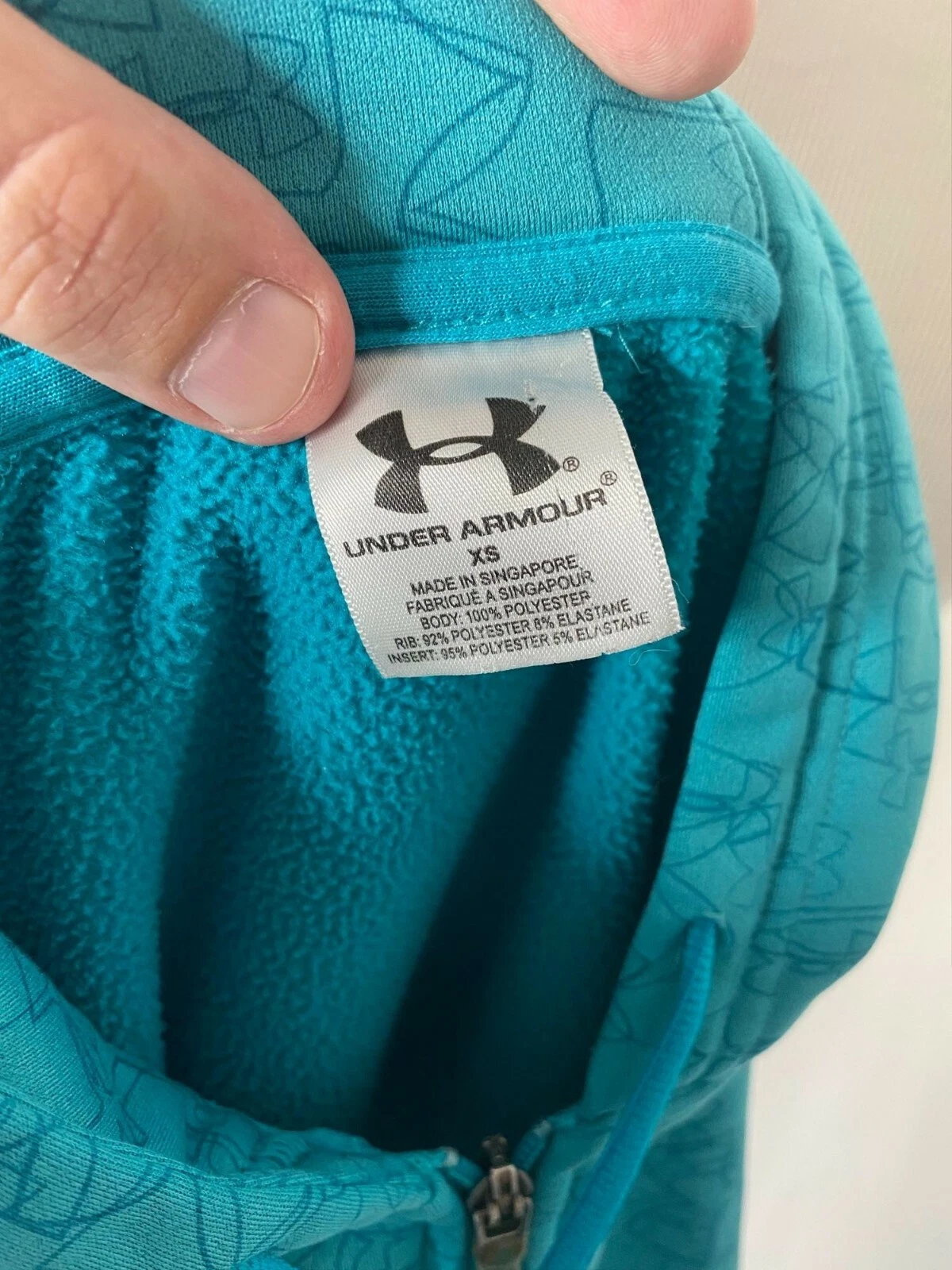 VETEMENTS Felpa con cappuccio Under Armour donna taglia XS blu atletica full zip stampa logo all over