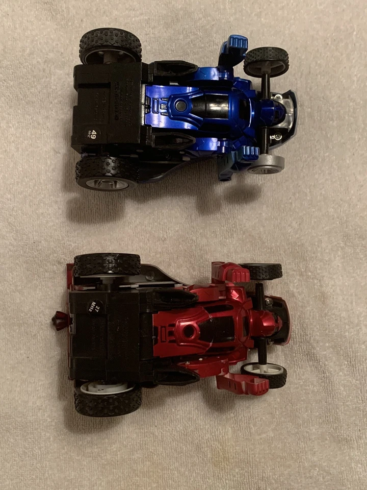 2 TRANSFORMING ROBOTS  Both Merch Source  2010 49 MHZ & 2013 27 MHZ  No remotes. - Image 4 of 4