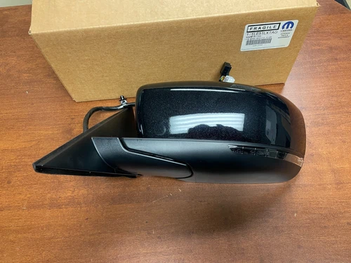 New Left Outside Rear View Mirror 2013-2014 Chrysler 300/ European Lancia Thema