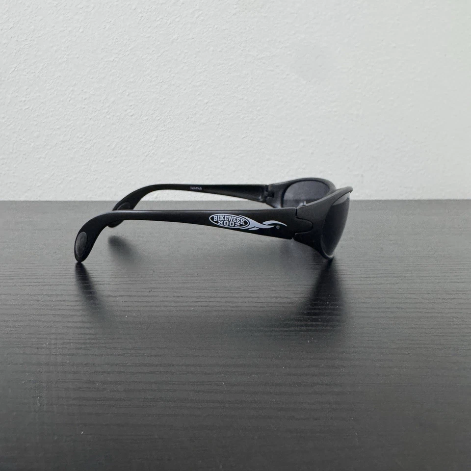 Gafas de sol Y2K Biketoberfest Harley Davidson nuevas con etiquetas estilo cromado calavera marco circular Foto 3 de 4