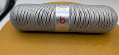 Beats by Dr. Dre Beats Pill Wireless Speaker Limited Edition - Silver No Battery