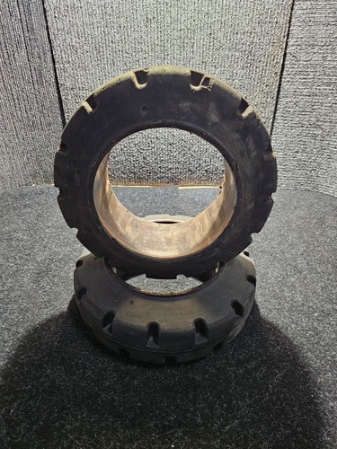 (QTY 2) 13-1/2X4-1/2X8 SOLID FORKLIFT PRESS ON TRACTION TIRES