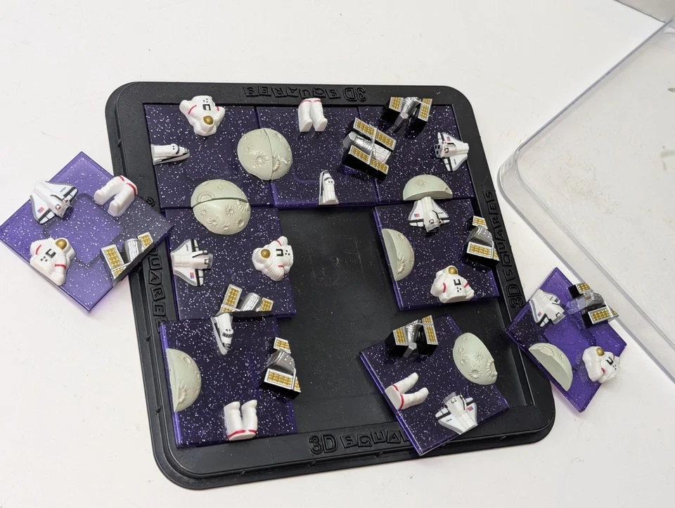 DaMert Vintage 2002 3D Squares Space Astronaut Shuttle Moon Plastic Puzzle Game - Image 3 of 3