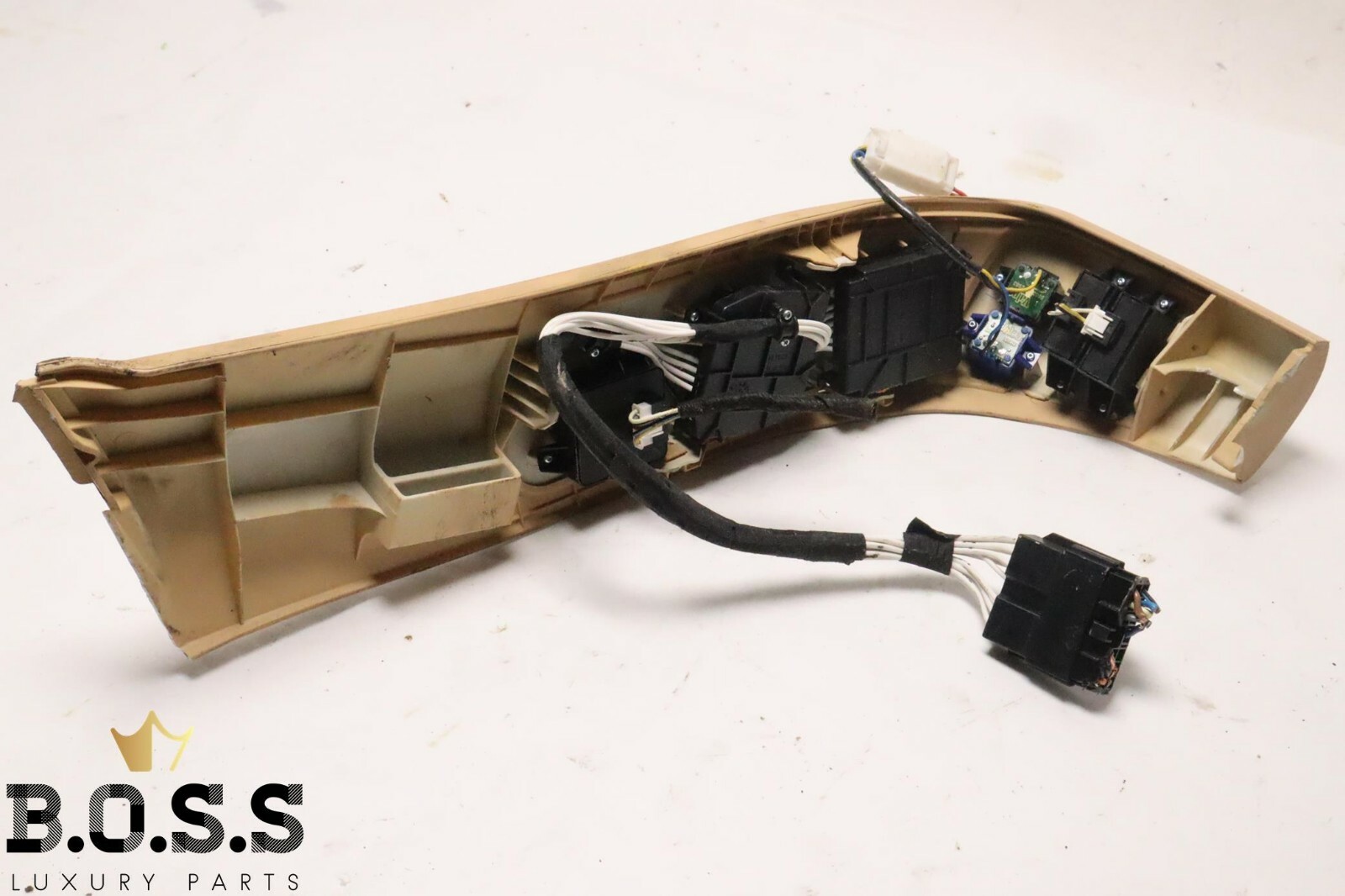 03-12 M139 MASERATI QUATTROPORTE FRONT RIGHT PASSENGER SEAT CONTROL SWITCH OEM