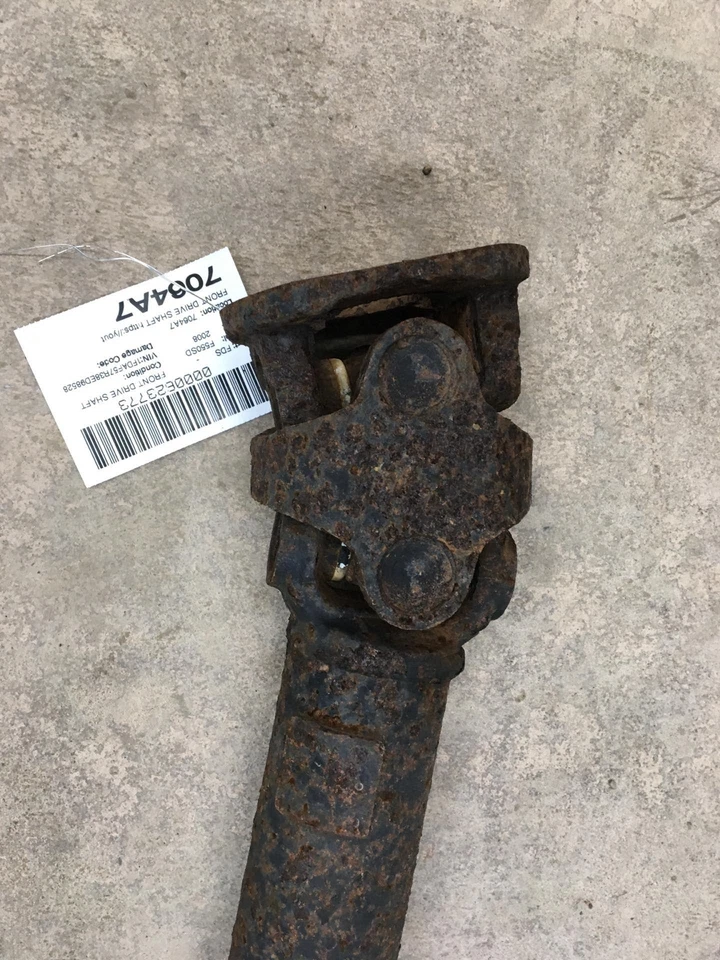 08 FORD F550 DEISEL SUPER DUTY FRONT DRIVE SHAFT Foto 3 de 3