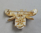 Vtg Gold tone White & Pink Faux Angel skin Coral Bee Insect Brooch Pin (A30) — photo 3