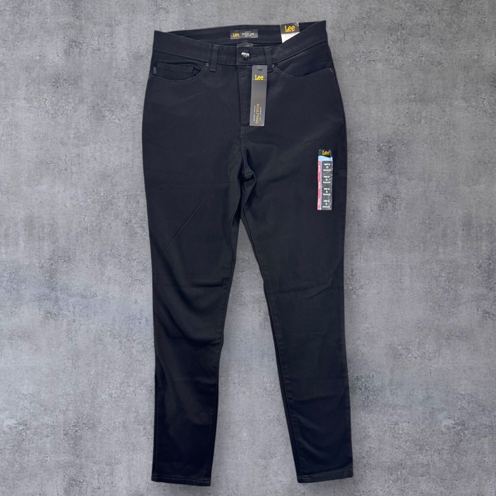 Size 6 M