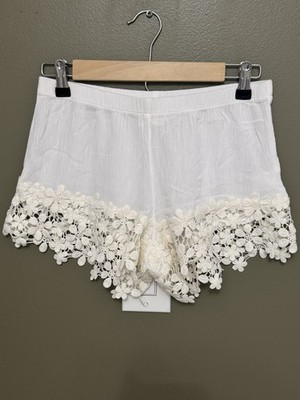 Lace Bottom White Shorts Chic-boho Type Size Medium 