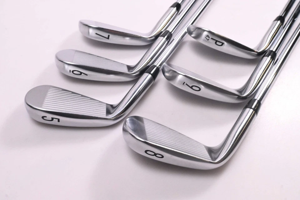Titleist MB 620 Irons / 5-PW / Regular Flex AMT Silver Shafts - Image 4 of 4