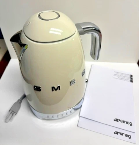 SMEG RETRO LINE VARIABLE TEMP ELECTRIC KETTLE IN CREAM - DEMO MODEL - SVTEC-CR03
