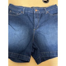 Gloria Vanderbilt All-Around Slimming Effect Denim Shorts Dark Wash Petite 16P