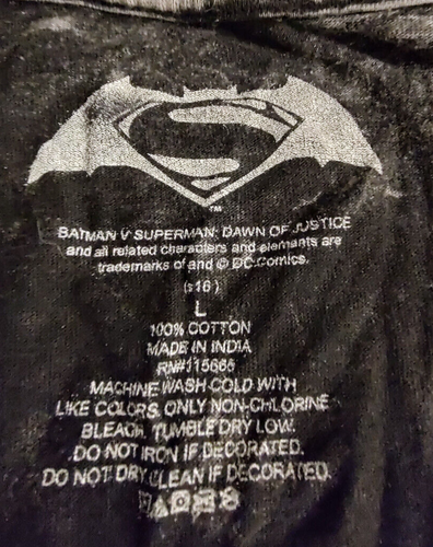 Dawn of Justice Mens Batman vs Superman Battle Of The World's Finest Tee LG - Picture 2 of 5