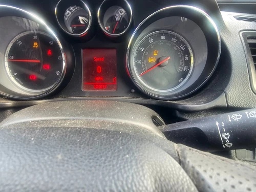 vauxhall insignia - Picture 1 of 10