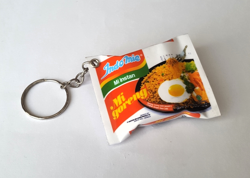 INDOMIE Mi Goreng Fried Pack KEYCHAIN Keyring Novelty Indonesia 3D 2" Wide White