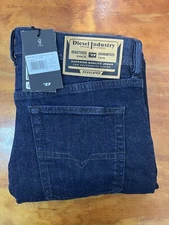 NWT DIESEL Sz 32x32 BUSTER REGULAR SLIM TAPERED STRETCH  BLUE JEANS $195