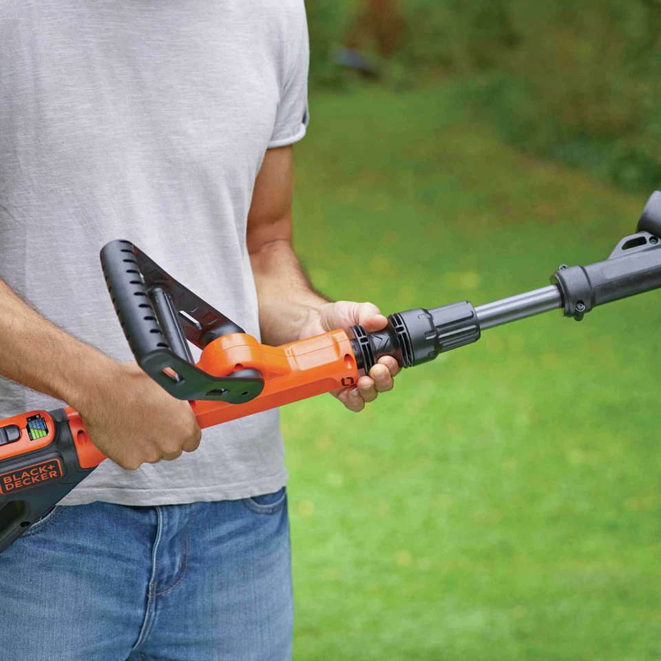 Black and Decker STC1820PC 18v Cordless Telescopic Grass Trimmer and Edger 280mm - Image 2 of 4