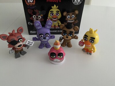 Five Nights at Freddy's Funko Mistery Mini 10th Anniversary - Cupcake + FNAF 1
