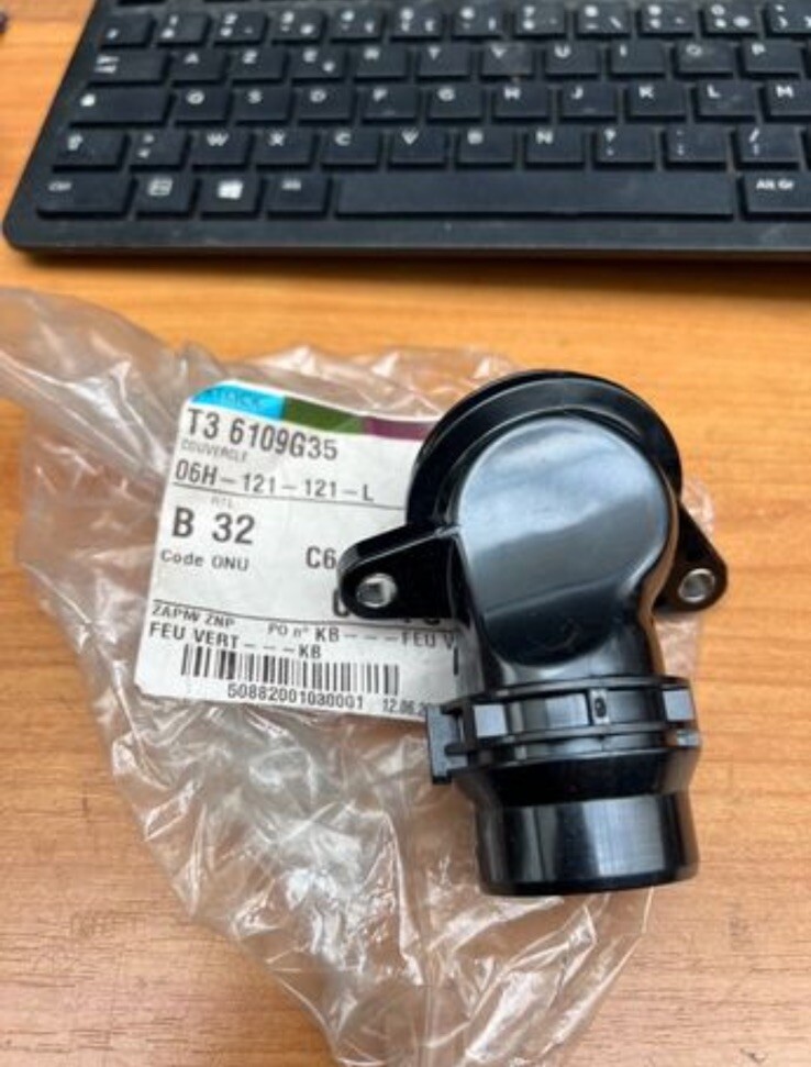Boîtier d'eau 1.8 TSI 06H121121L pour réparer une fuite de liquide de refroidissement