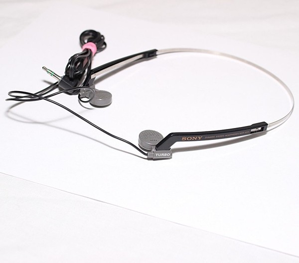 Sony Walkman Mdrw10 Sports Lightweight Headphones Dynamic Stereo C8