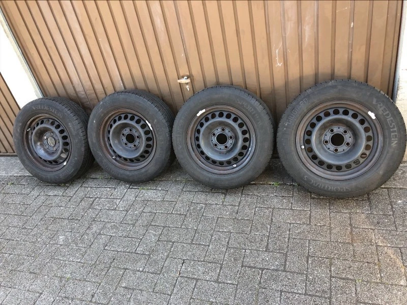 4xkomplette Sommerreifen+Felgen 195/65R15 91V für Mercedes C+E+CLK Klasse - Bild 2 von 4