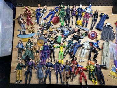 Huge Lot of Hasbro Marvel Legends 6-7'' Scale Figures Accessories Heads Parts