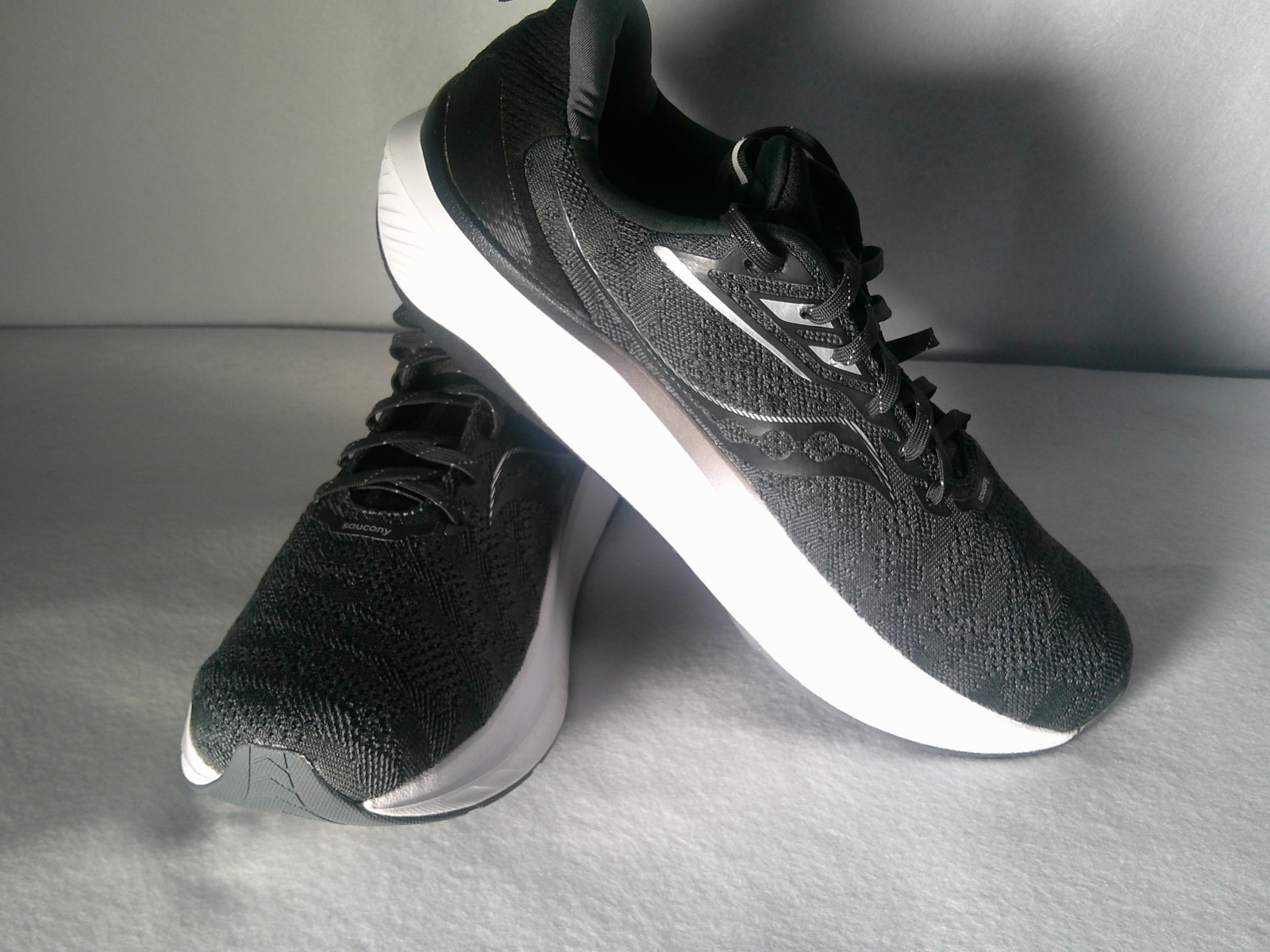 Size 12.5 - Saucony Echelon Black White LB3 thumbnail 3
