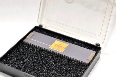 Vintage 16-Bit Micro-Processor Motorola Typ MC68000L12, Commodore / Atari, NOS - Bild 1 von 3