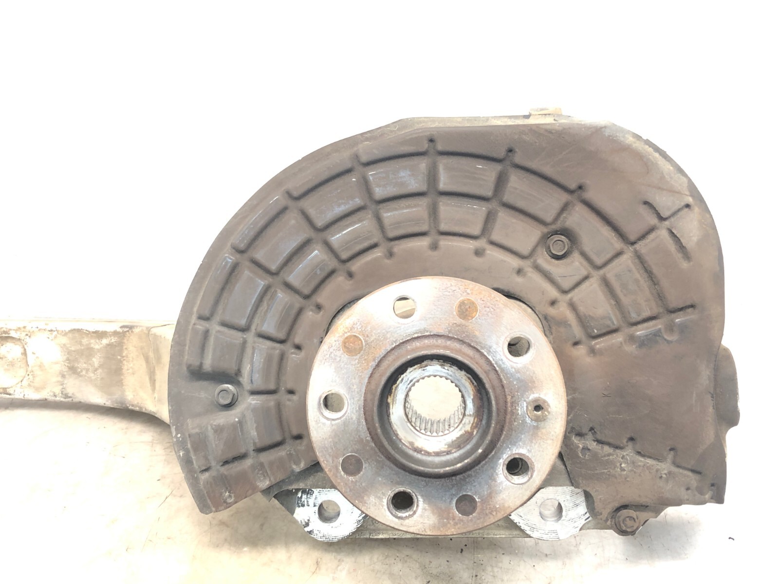 2017-2020 MASERATI LEVANTE AWD LEFT DRIVER FRONT SPINDLE KNUCKLE HUB OEM