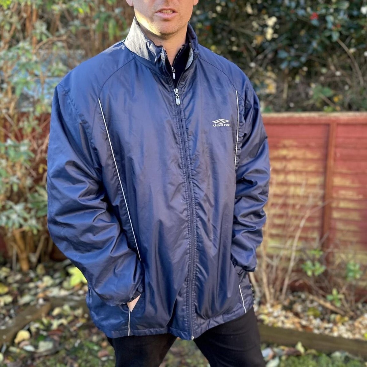 Umbro Sports Coat Men's Size XL Navy Windbreaker Festival Rain