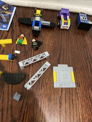 Lego DC Juniors The Joker Batcave Attack - No Box - Set # 10753 - Not Complete - Picture 6 of 9