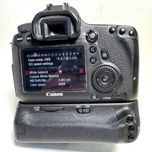 Canon EOS 6D DSLR w/ 24-105mm USM, 50mm, 18-55mm Macro Lens, Grip! (WMP011985) - Afbeelding 4 van 12