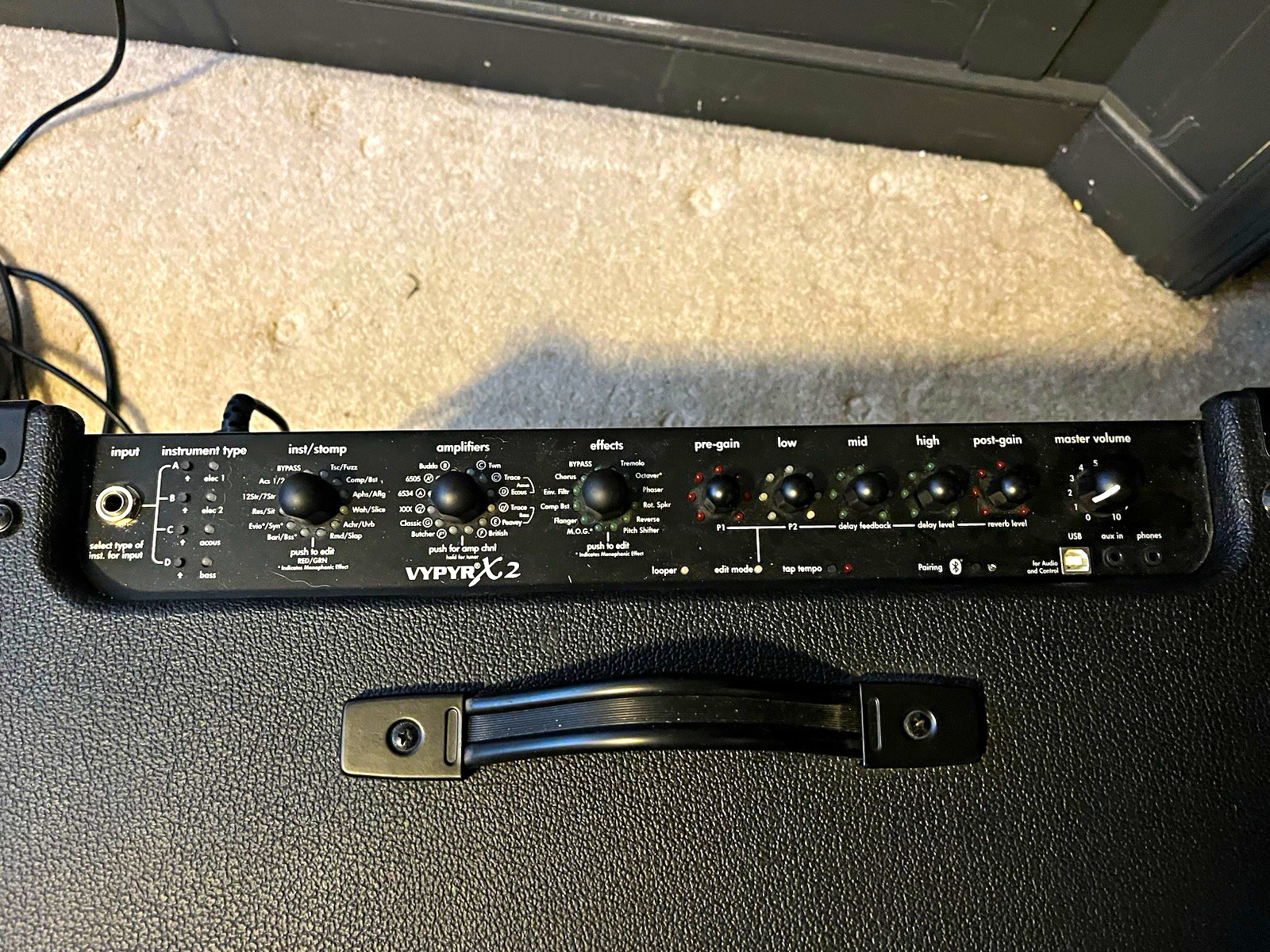 Peavey Vypyr X2 40W Modeling Combo Amp 1 Speaker 16 Ohm Electric/Acoustic/Bass