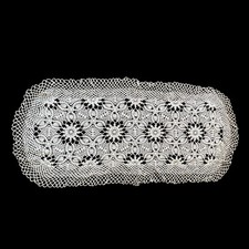 Vtg Handmade Crochet Lace Table Runner Oval Grandma Cottagecore Off White USA