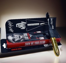 BrushBuddies Lady Gaga Singing Toothbrush 2 Song Born This way /Bad Romance